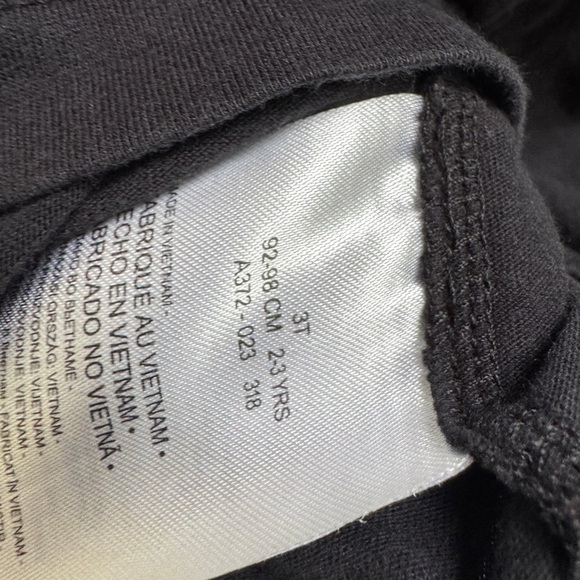 Nike 3T Girls Black Classic Swish Short Sleeve Tee Shirt Top Blouse - Picture 4 of 4